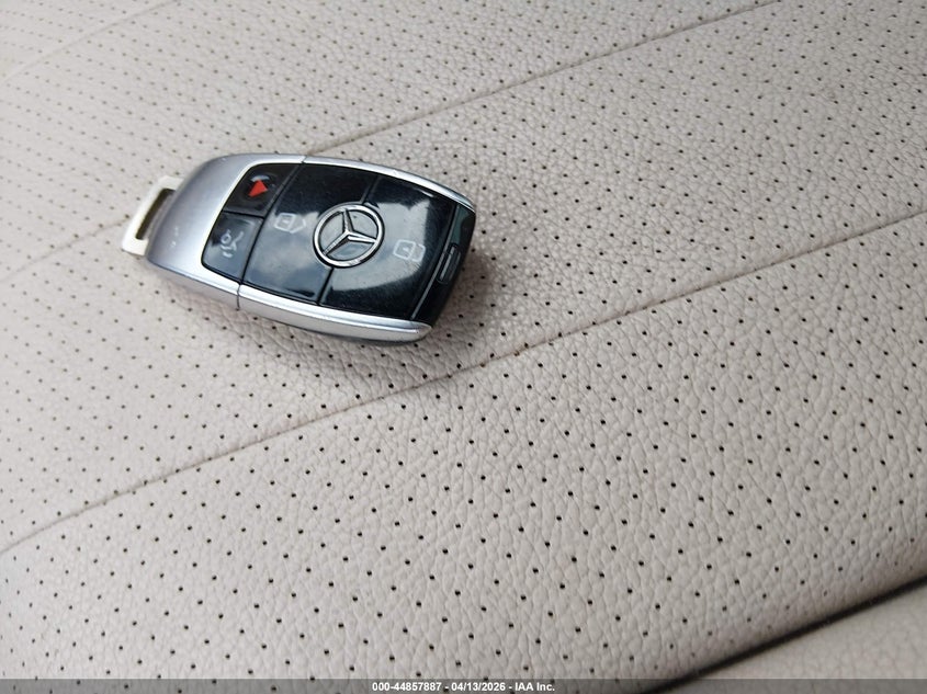 2019 Mercedes-Benz E 300 4Matic VIN: WDDZF4KB3KA592315 Lot: 44857887