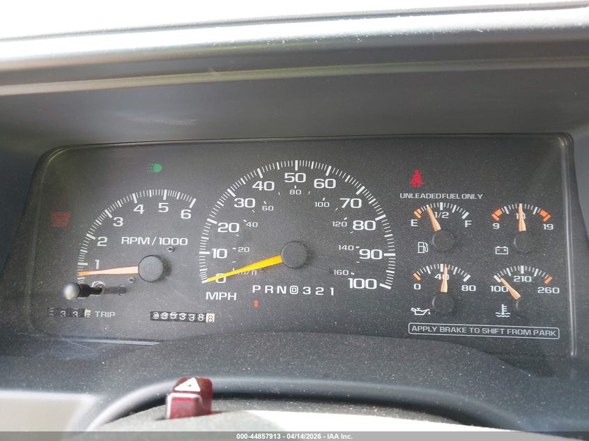 1999 Chevrolet Suburban 1500 Lt VIN: 3GNEC16R7XG187985 Lot: 44857913