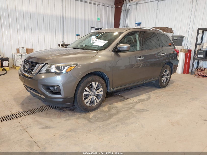 2019 Nissan Pathfinder Sv