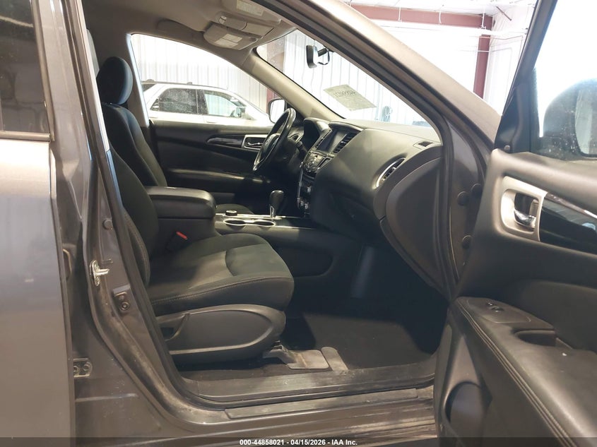 2019 Nissan Pathfinder Sv