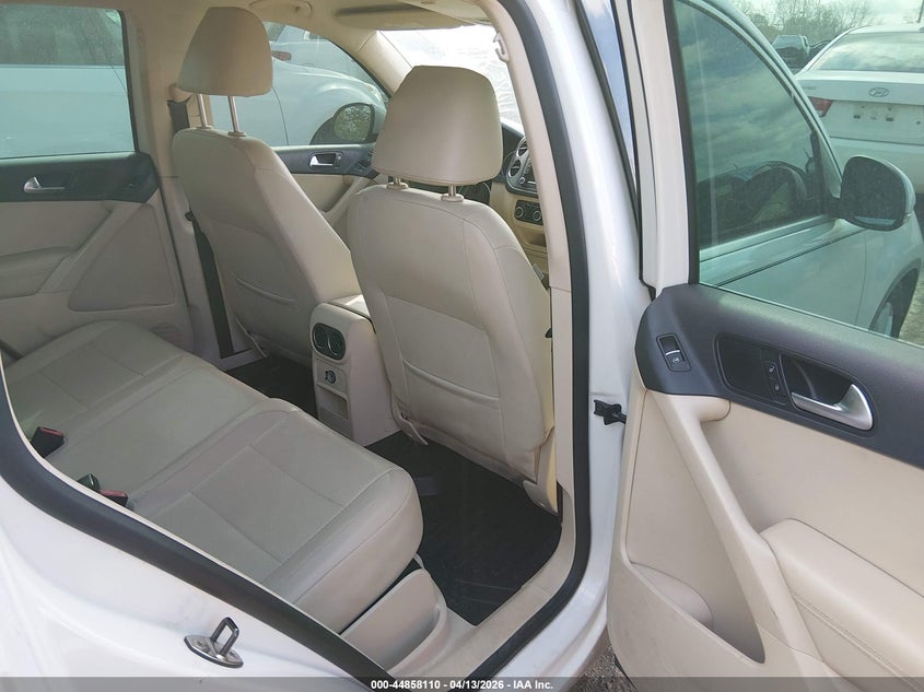 2011 Volkswagen Tiguan Se VIN: WVGAV7AX3BW502202 Lot: 44858110