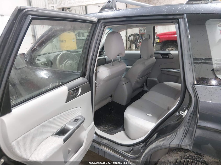 2011 SUBARU FORESTER auction photo 8