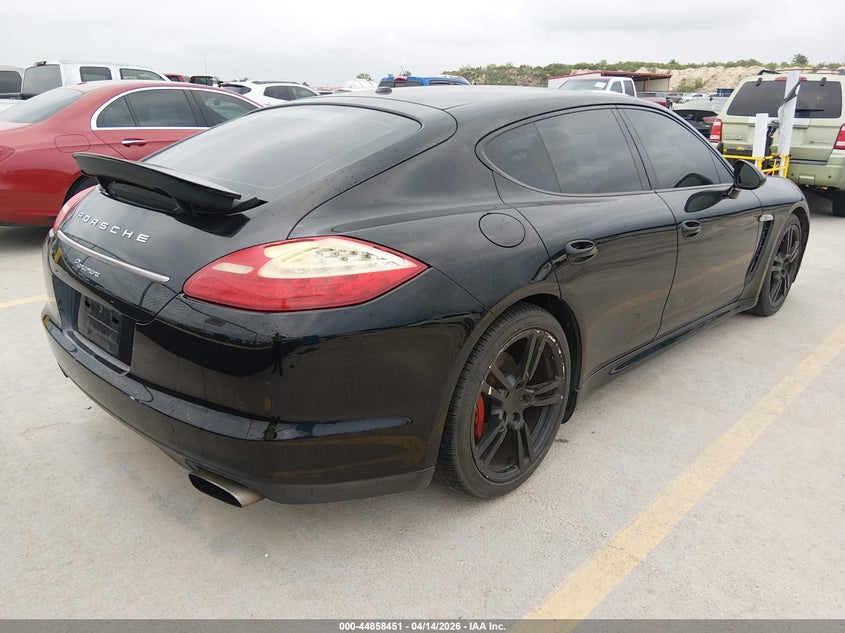 2013 Porsche Panamera 2/4/4 Platinum Edition/Platinum Edition