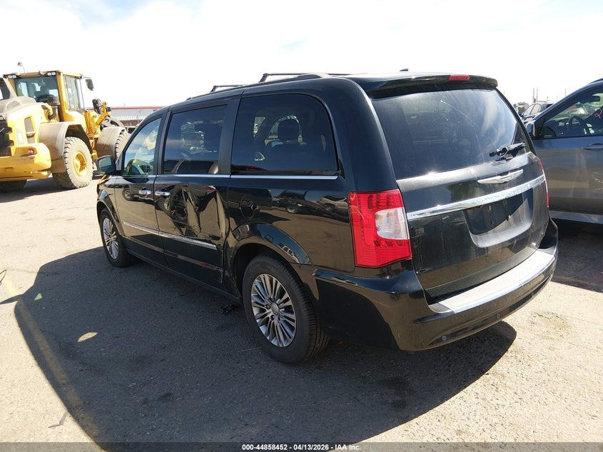 2013 Chrysler Town & Country Touring-L