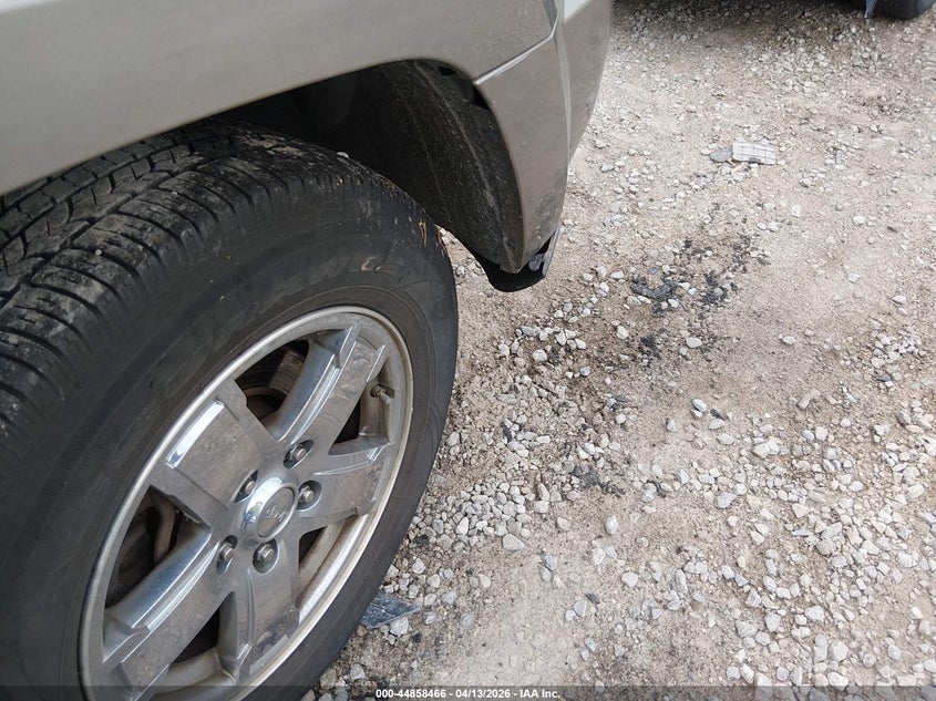 2005 Jeep Grand Cherokee Limited VIN: 1J8HR58265C587394 Lot: 44858466