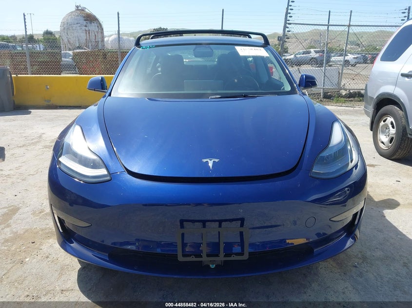 5YJ3E1EB7NF350698 2022 Tesla Model 3 Long Range Dual Motor All-Wheel Drive blue
