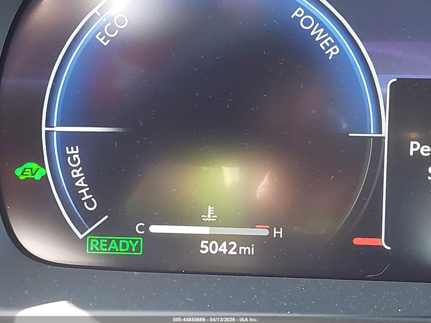 2025 Toyota Crown Signia Xle VIN: JTDACAAJ0S3021182 Lot: 44858666