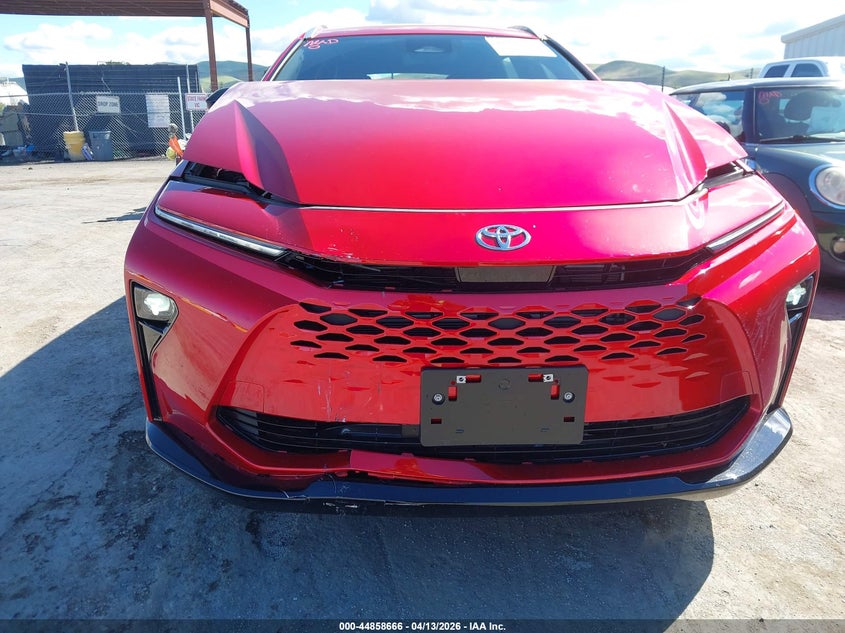 2025 Toyota Crown Signia Xle VIN: JTDACAAJ0S3021182 Lot: 44858666