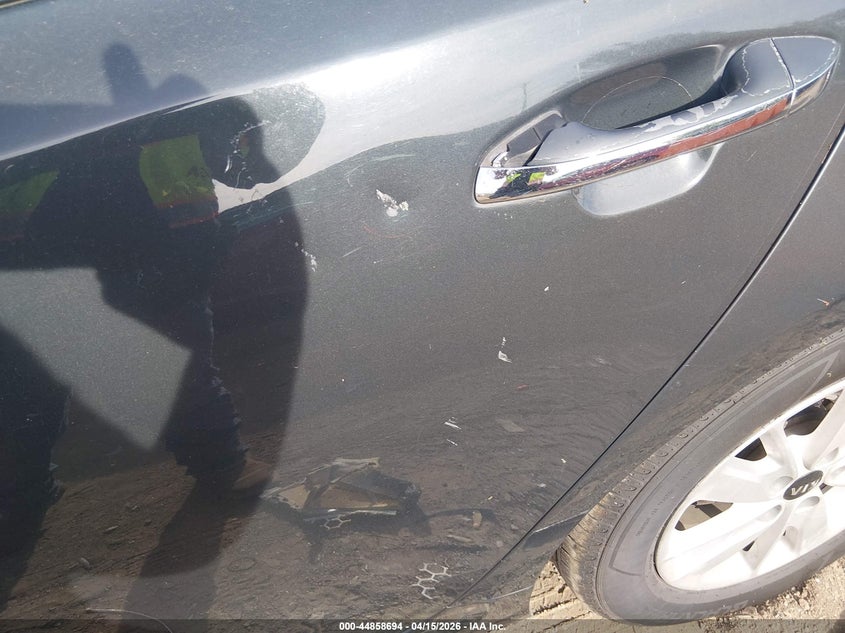 2016 Kia Optima Lx VIN: KNAGT4L39G5083988 Lot: 44858694