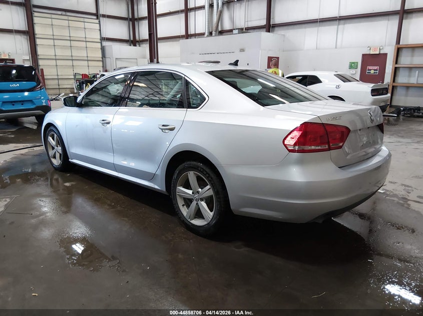 2015 Volkswagen Passat 1.8 1.8T Limited Edition silver Lot 111044858706 Vin 1VWAT7A39FC092551