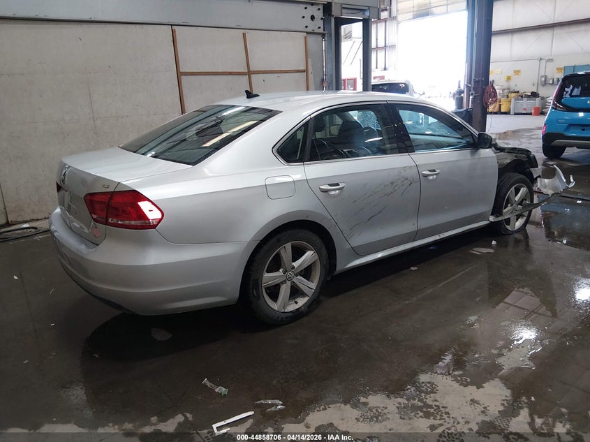 2015 Volkswagen Passat 1.8 1.8T Limited Edition silver Lot 111044858706 Vin 1VWAT7A39FC092551