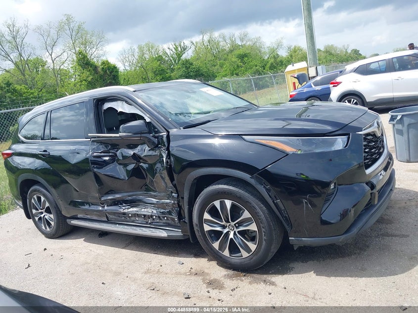 2022 Toyota Highlander Xle VIN: 5TDGZRAH2NS552908 Lot: 44858899