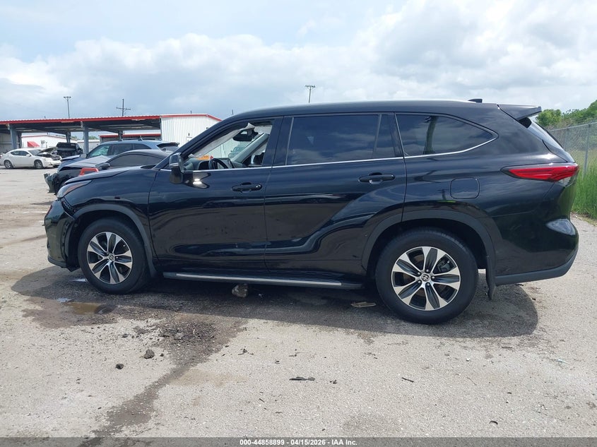 2022 Toyota Highlander Xle VIN: 5TDGZRAH2NS552908 Lot: 44858899