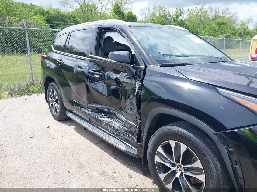 2022 Toyota Highlander Xle VIN: 5TDGZRAH2NS552908 Lot: 44858899