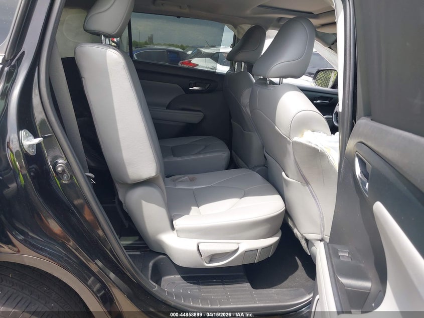 2022 Toyota Highlander Xle VIN: 5TDGZRAH2NS552908 Lot: 44858899