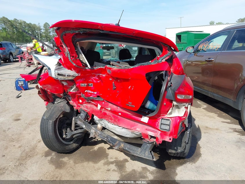 2016 Ford Focus Se VIN: 1FADP3K21GL235485 Lot: 44858934