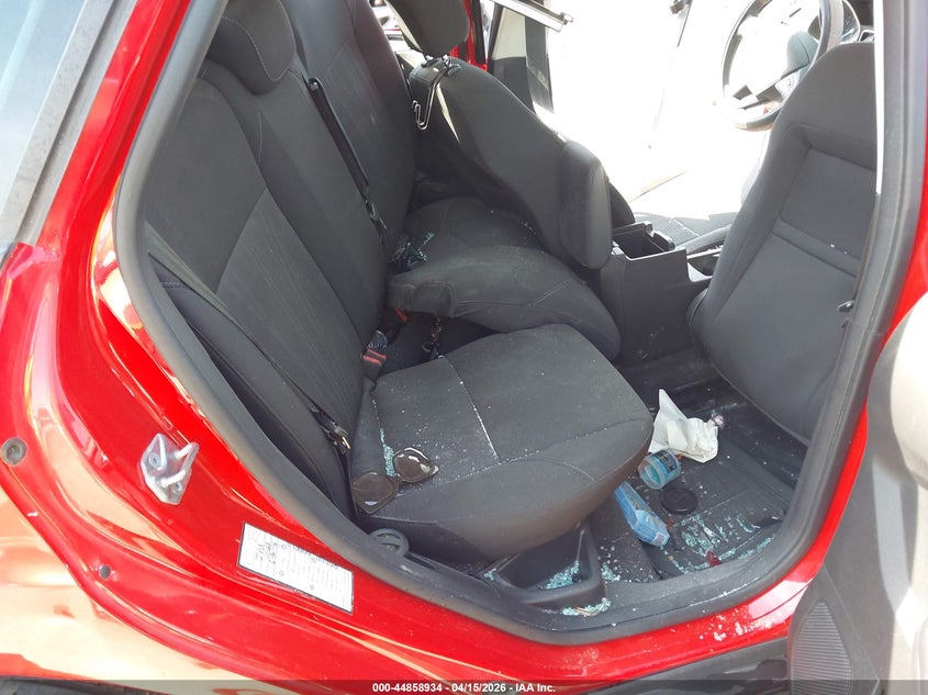 2016 Ford Focus Se VIN: 1FADP3K21GL235485 Lot: 44858934