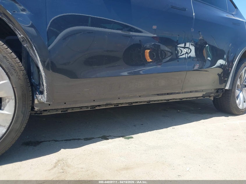 2026 Tesla Model Y All-Wheel Drive/Long Range Launch Series/Premium All-Wheel Drive VIN: 7SAYGDEE0TF541553 Lot: 44859111
