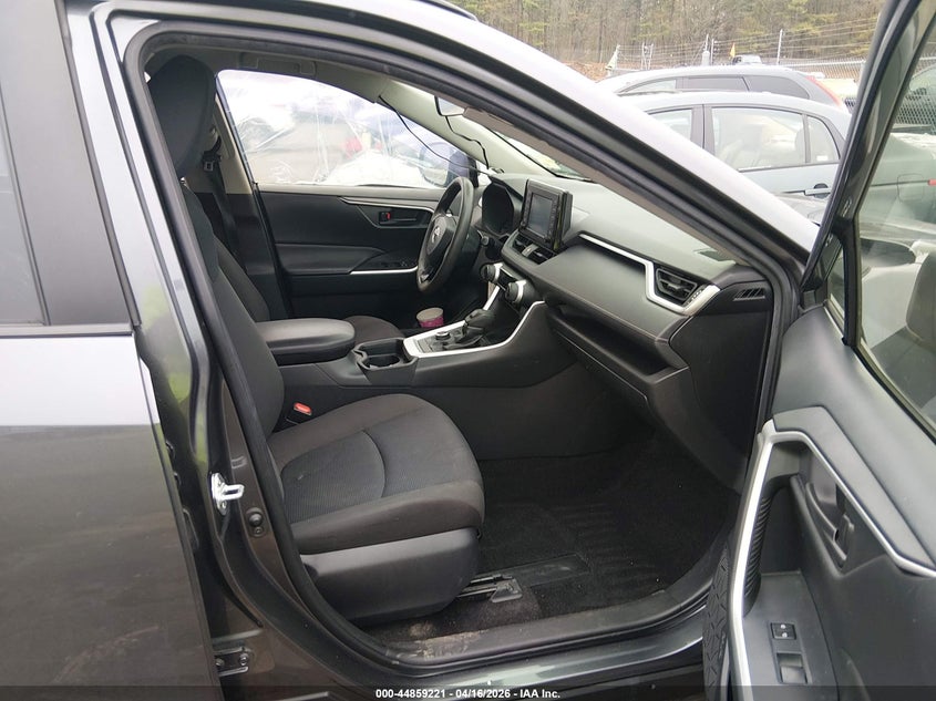 VIN JTMMWRFV7KD519016 2019 TOYOTA RAV4 HYBRID LE