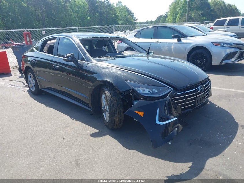 2023 HYUNDAI SONATA SE