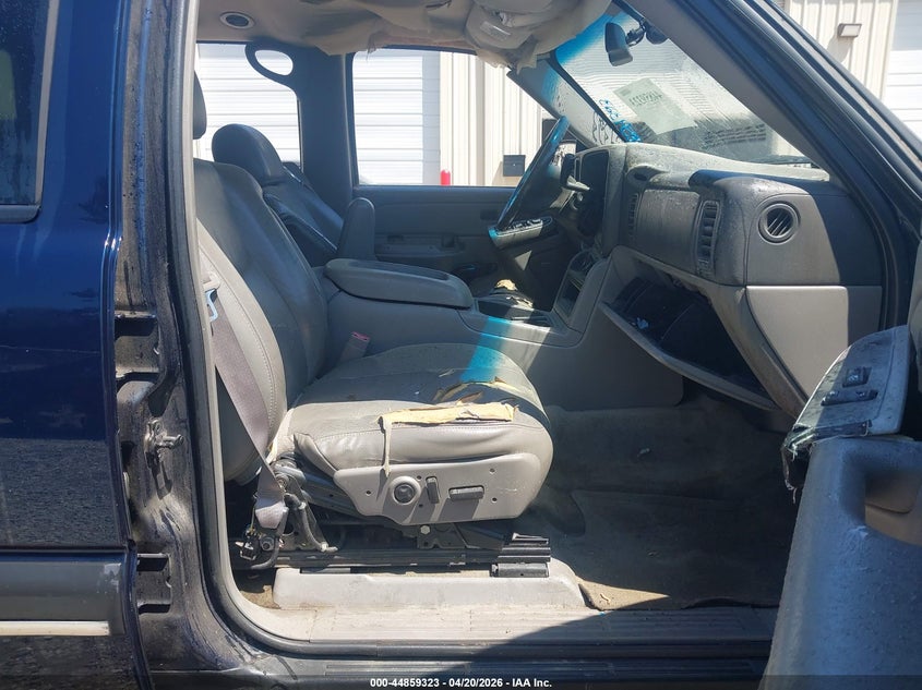 2004 Chevrolet Suburban 1500 Lt