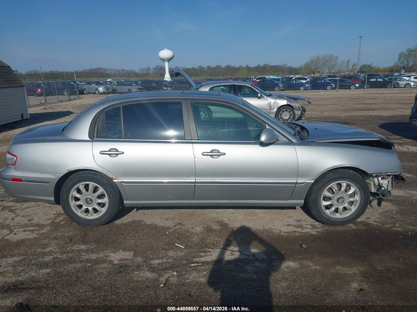 2005 Kia Amanti VIN: KNALD124655062890 Lot: 44859557