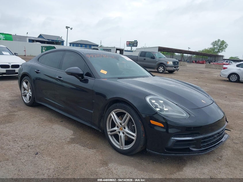 2018 Porsche Panamera 4