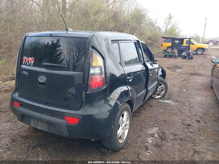 2011 Kia Soul +