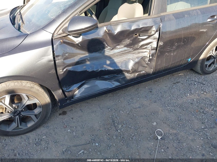 VIN 3KPF24AD4LE141002 2020 KIA FORTE LXS