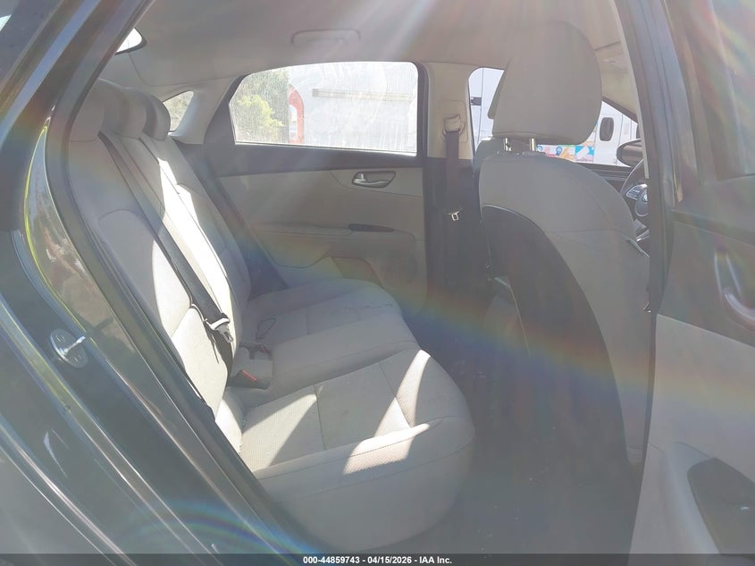 VIN 3KPF24AD4LE141002 2020 KIA FORTE LXS