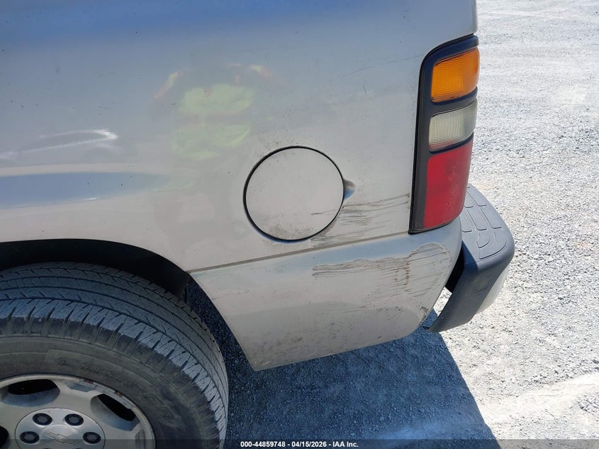 2005 Chevrolet Tahoe Ls VIN: 1GNEC13V55J105930 Lot: 44859748