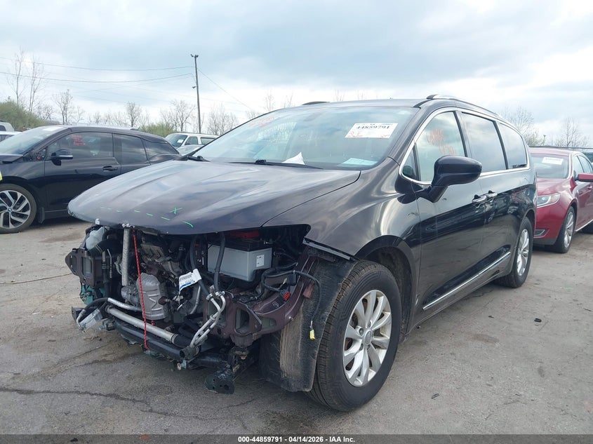 2018 Chrysler Pacifica 3.6 Touring L black Lot 111044859791 Vin 2C4RC1BG0JR235780