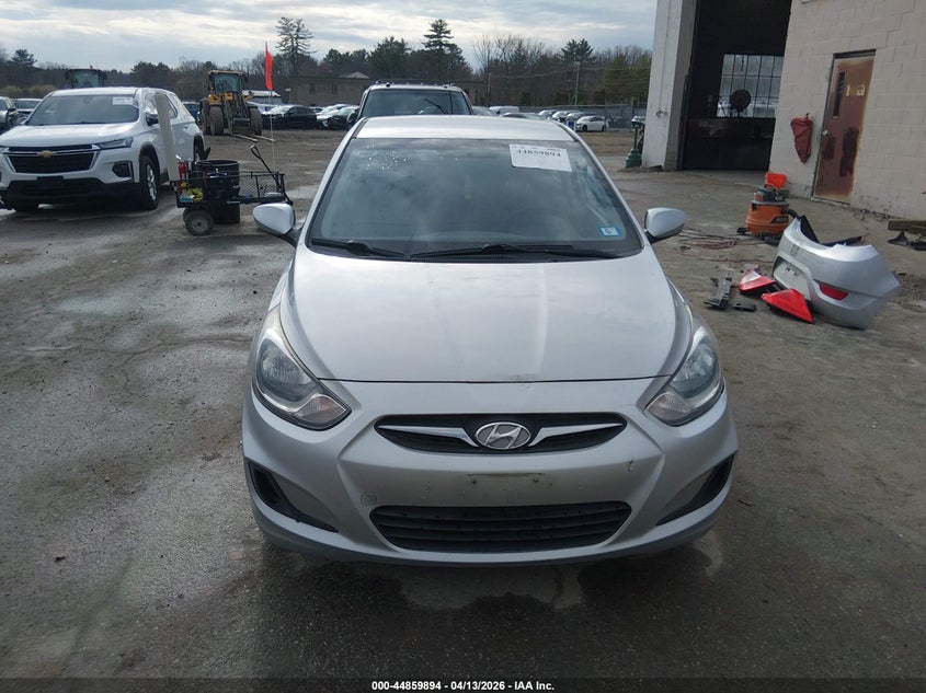 2014 Hyundai Accent 1.6 Gs silver Lot 111044859894 Vin KMHCT5AE4EU173172