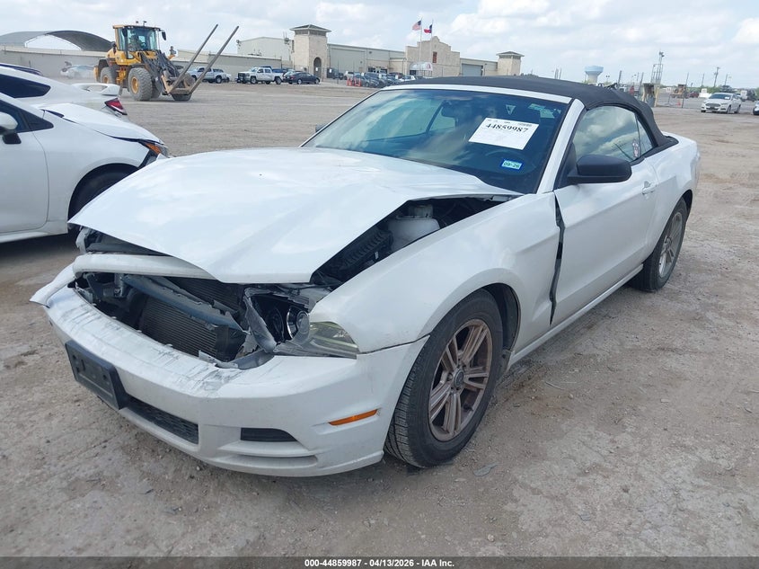 2014 FORD MUSTANG auction photo 2