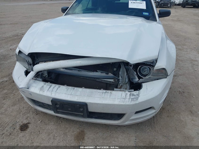 2014 FORD MUSTANG auction photo 6
