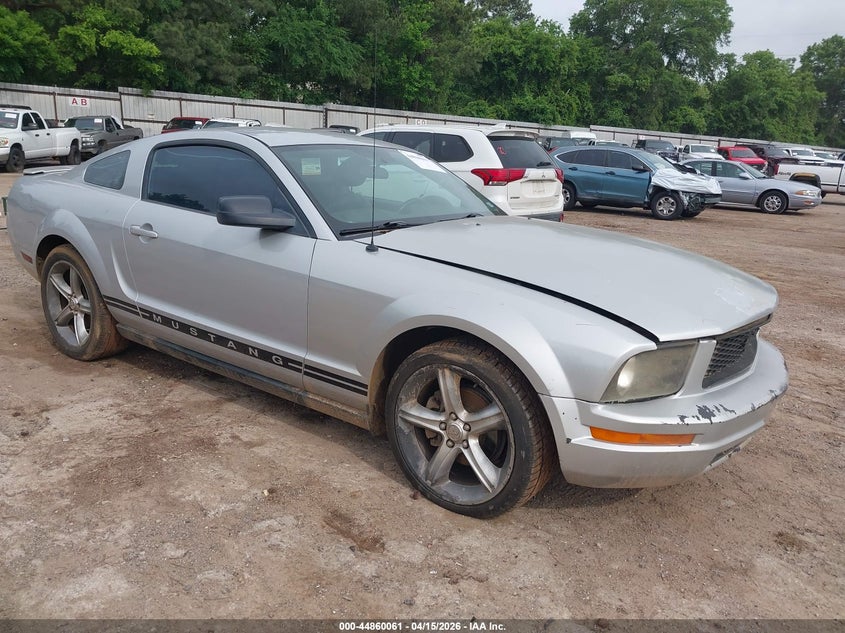 2007 Ford Mustang V6 Deluxe/V6 Premium