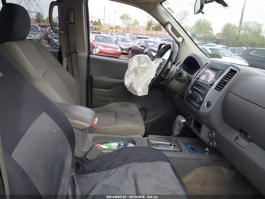 2015 Nissan Frontier Sv