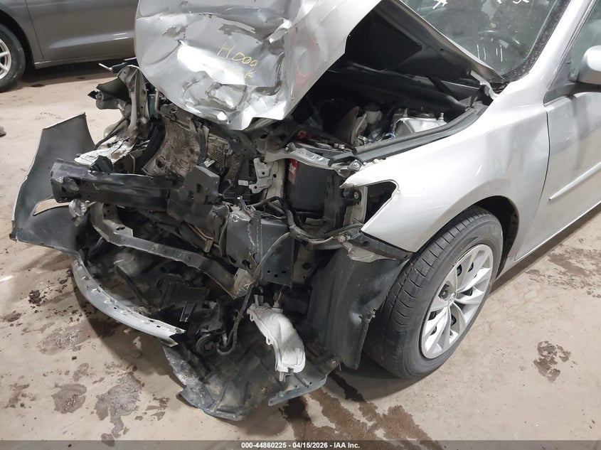 2015 Toyota Camry Le VIN: 4T4BF1FK2FR457188 Lot: 44860225