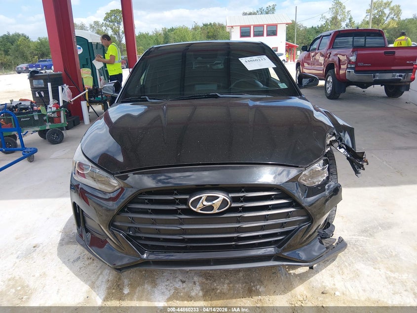 2019 Hyundai Veloster 2.0 Premium VIN: KMHTG6AF7KU005766 Lot: 44860233