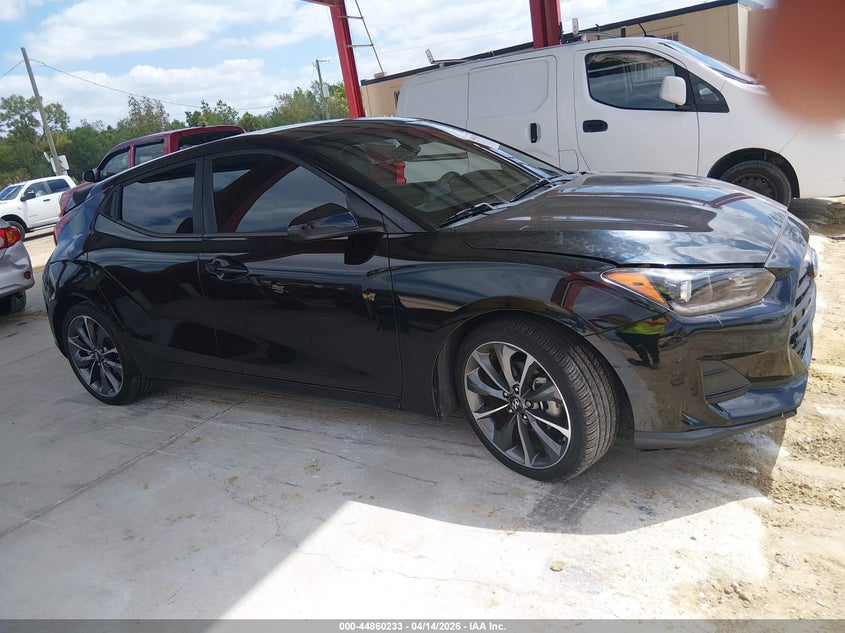 2019 Hyundai Veloster 2.0 Premium VIN: KMHTG6AF7KU005766 Lot: 44860233