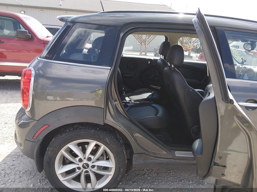 2011 Mini Cooper S Countryman VIN: WMWZC5C59BWL53692 Lot: 44860352