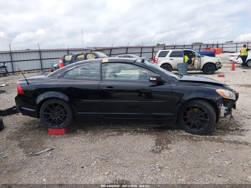 2011 Volvo C70 T5 VIN: YV1672MC0BJ113752 Lot: 44860569