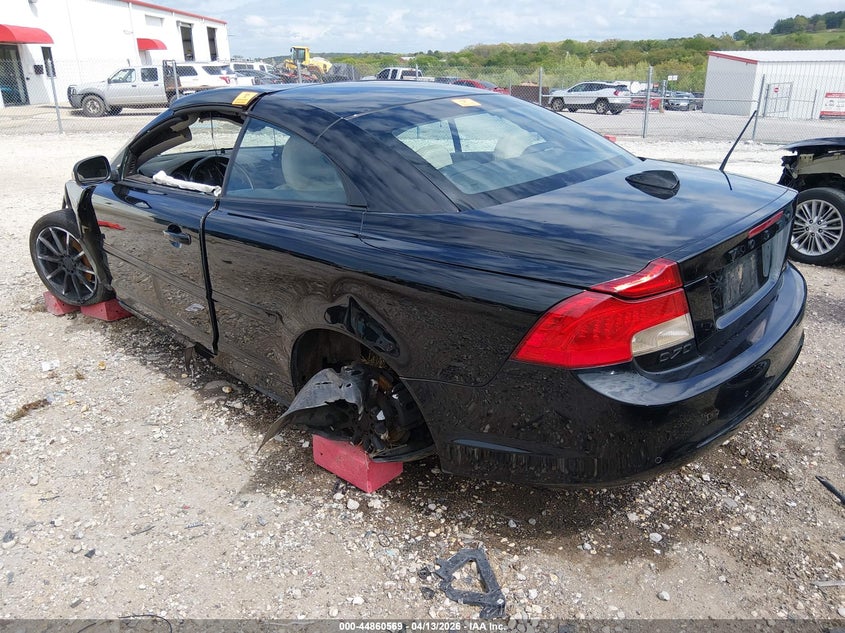 2011 Volvo C70 T5