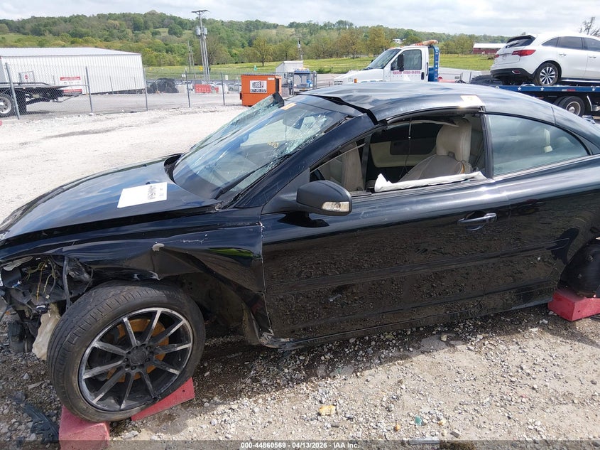 2011 Volvo C70 T5 VIN: YV1672MC0BJ113752 Lot: 44860569