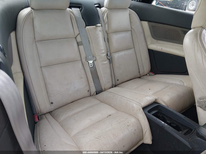 2011 Volvo C70 T5 VIN: YV1672MC0BJ113752 Lot: 44860569