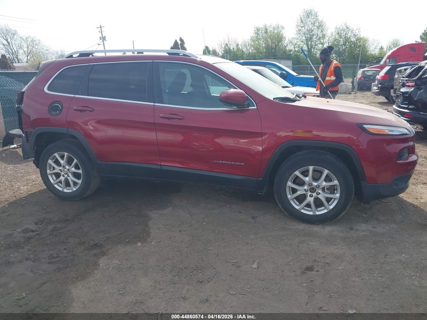 2016 Jeep Cherokee 2.4 Latitude brown Lot 111044860574 Vin 1C4PJMCB8GW147707