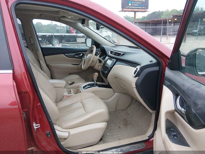 2015 NISSAN ROGUE auction photo 5