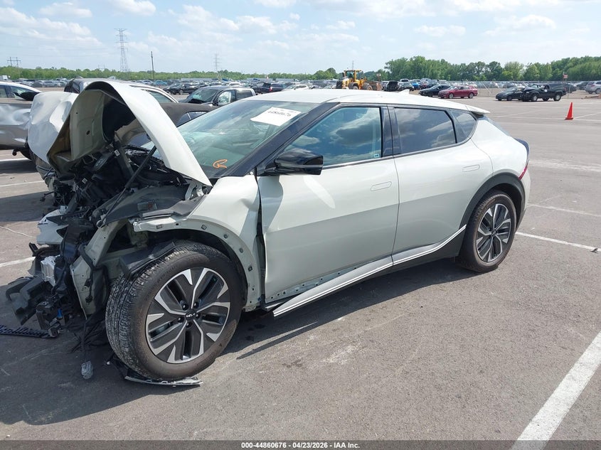 Vin: kndc3dlc2r5615358, lot: 45357987, kia ev6 light long range 20242