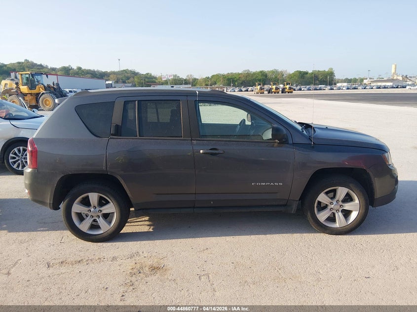 2016 Jeep Compass 2.4 Sport grey Lot 111044860777 Vin 1C4NJDBB8GD712977