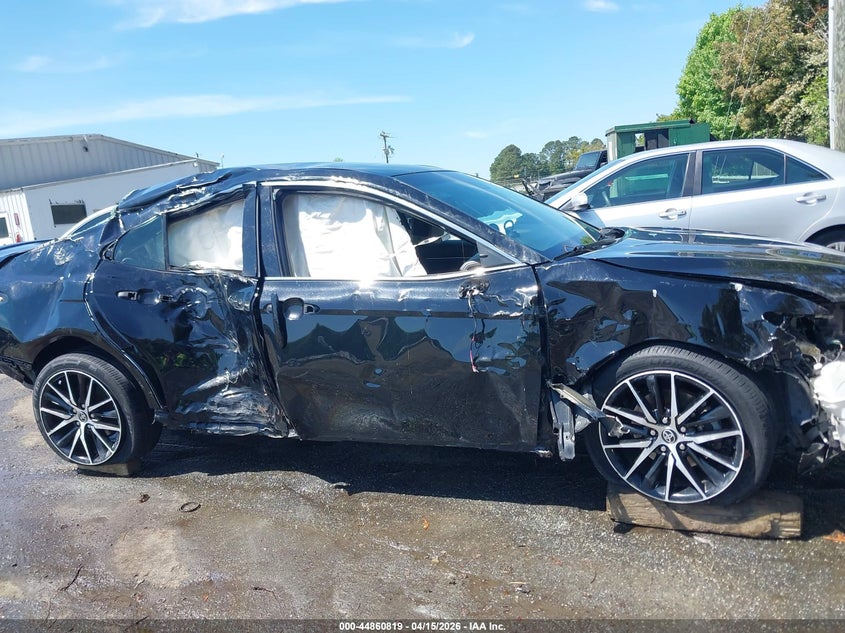 2018 Toyota Camry Se VIN: 4T1B11HK0JU605658 Lot: 44860819